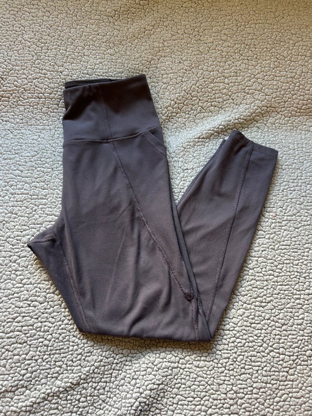 Apana -- grey skinny leggings, slight pilling